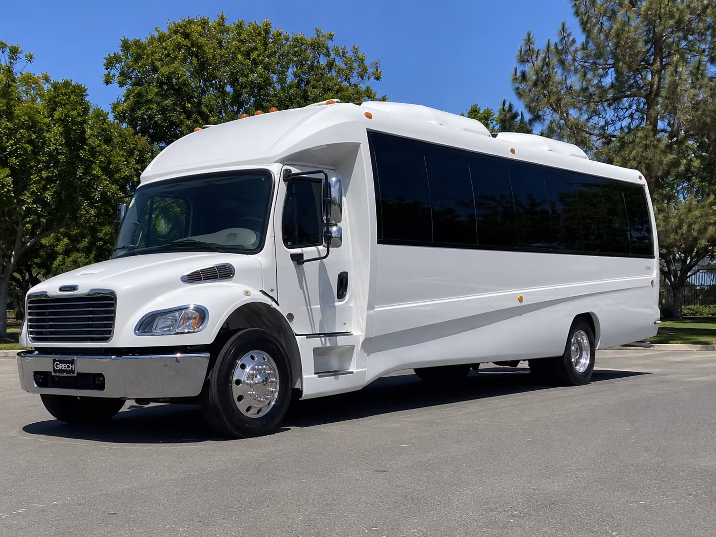 Baton Rouge Birthday, Sweet 16, & Quinceañera Transportation party bus exterior