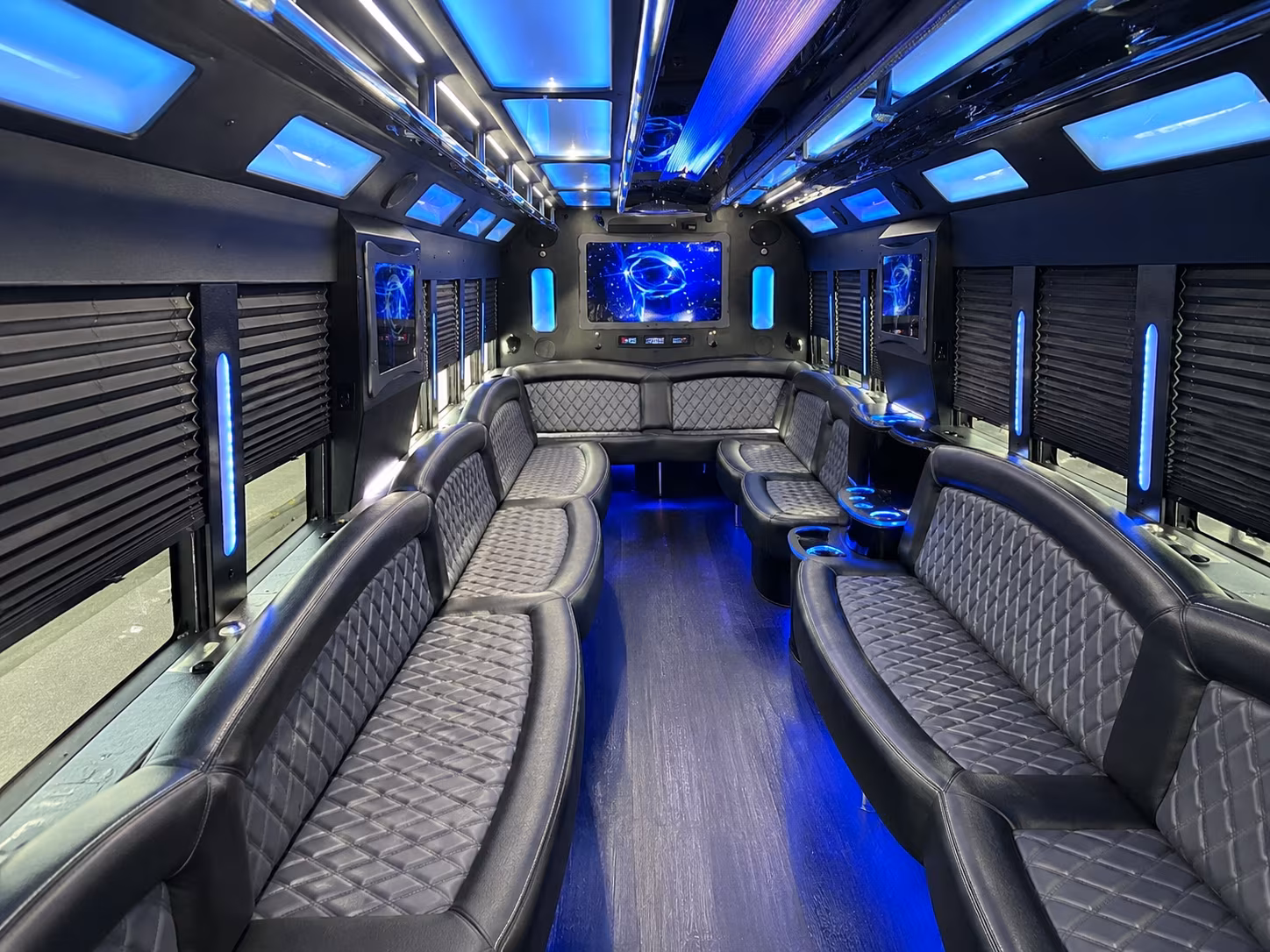Baton Rouge Birthday, Sweet 16, & Quinceañera Transportation onboard seating