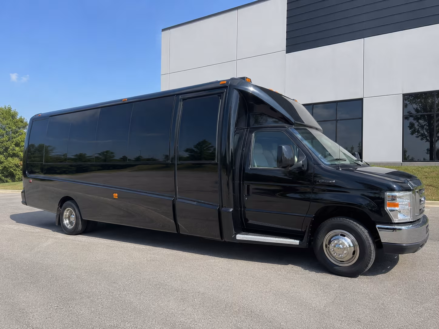 Baton Rouge Prom & Homecoming Transportation party bus exterior