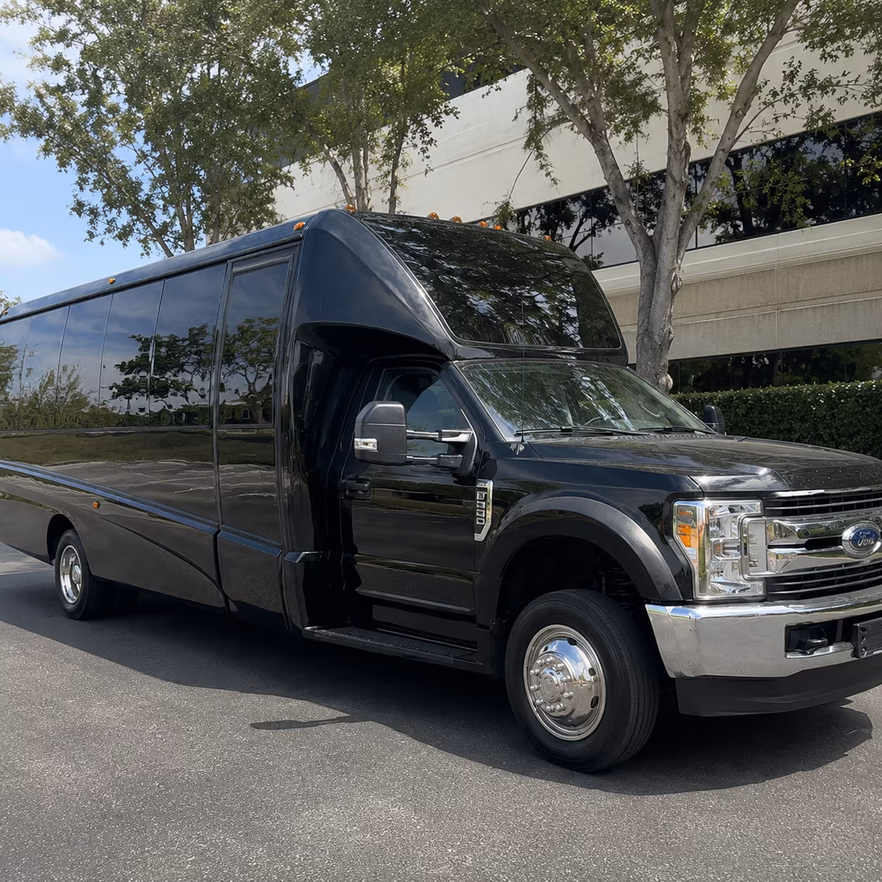Houston Birthday, Sweet 16, & Quinceañera Party Bus Rentals