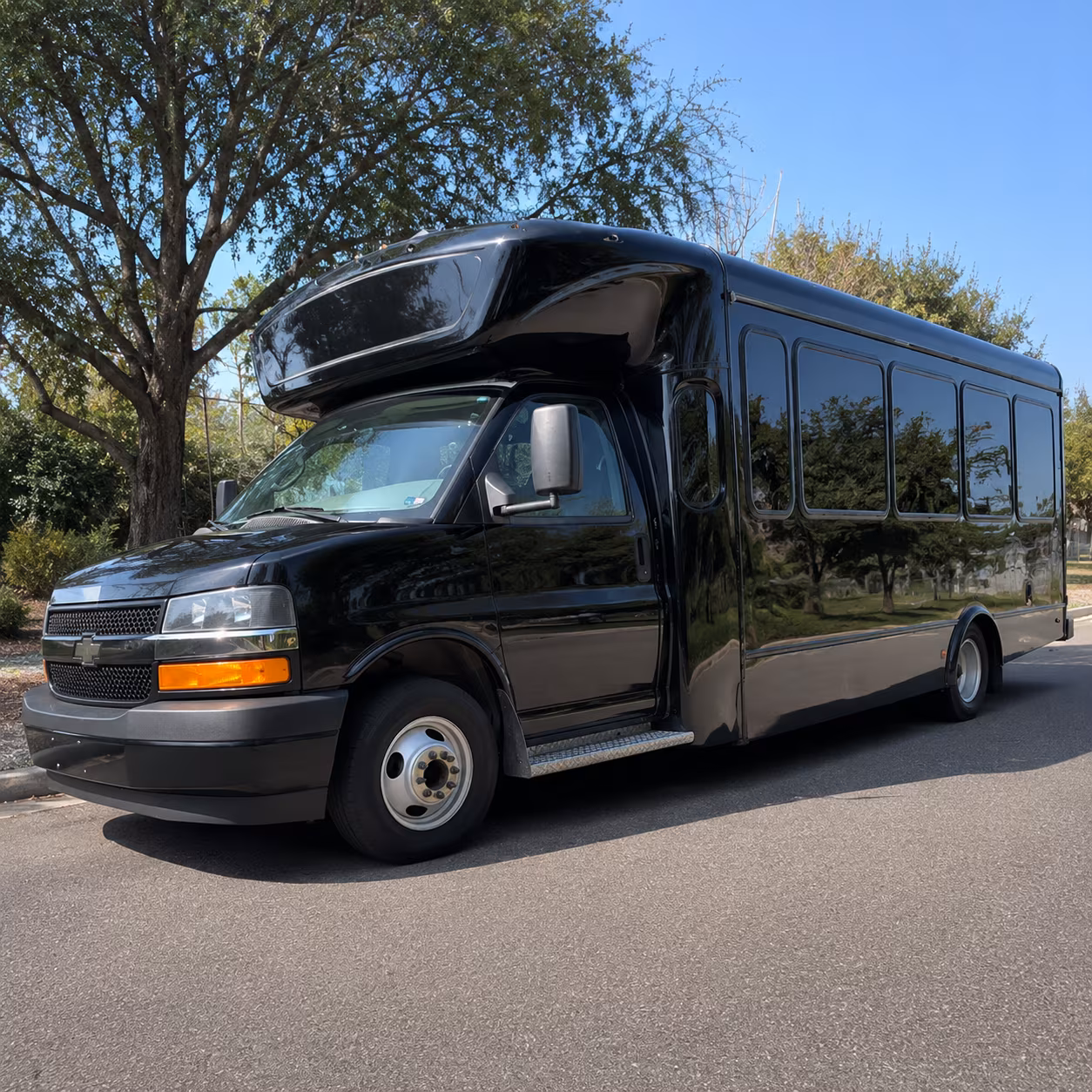Metairie Winery Tour & Pub Crawl Transportation